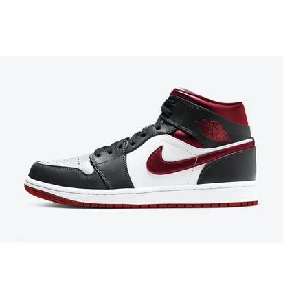 Кроссовки мужские Air Jordan 1 Mid Gym Black/White 554724-122