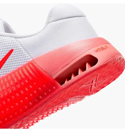 Кросівки жіночі Nike Metcon 9 White/Orange DZ2537-107