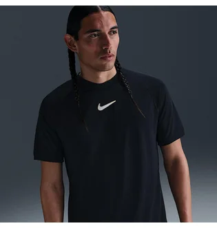 Футболка мужская Nike Academy Black HJ4243-010