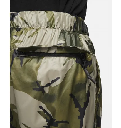 Штани чоловічі Nike Sportswear Tech Pack Camo/Green Dv4470-351