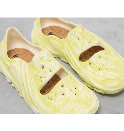 Тапочки мужские Nike Ispa Universal Women Yellow DM0886-102