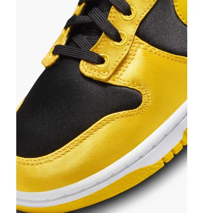 Кросівки жіночі Nike Dunk High Shoes Yellow/Black FN4216-001