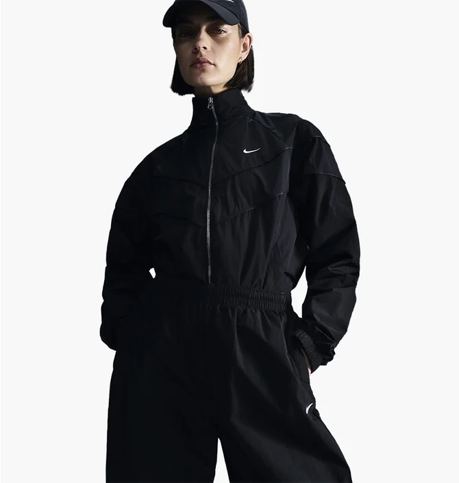 Олимпийка женская Nike Windrunner Black FV6304-010