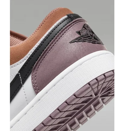 Кроссовки мужские Air Jordan 1 Low Se Shoes Black/White FB9907-102