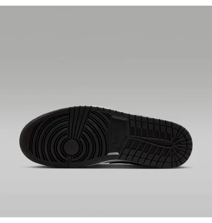 Кроссовки мужские Air Jordan 1 Low Black/White IO3393-010