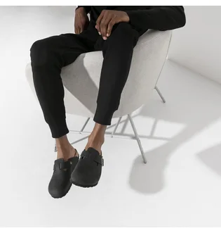 Тапочки унисекс BIRKENSTOCK Boston Black Oiled Leather Shoes Black 59461