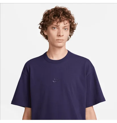 Футболка чоловіча Nike Sportswear Premium Essentials Violet DO7392-555