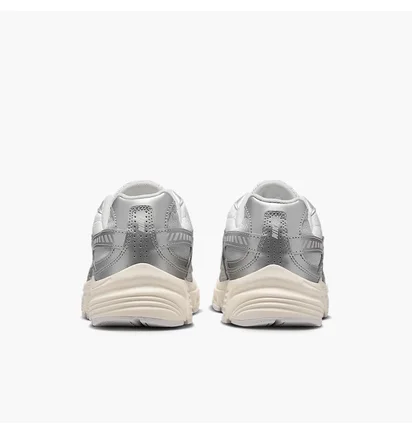 Кросівки жіночі Nike Wmns Initiator Grey/Metallic IB4483-078