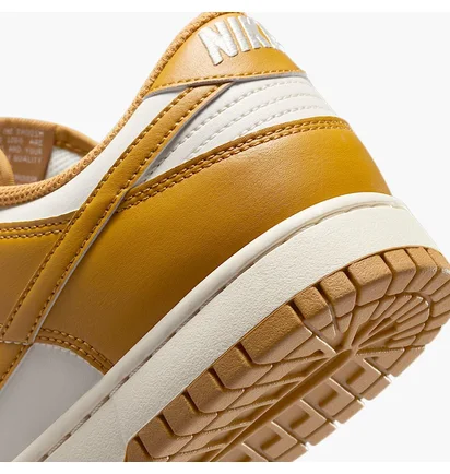 Кросівки жіночі Nike Dunk Low Brown/White HF5441-108
