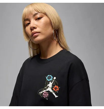 Футболка женская Air Jordan Flight Oversized Graphic T-Shirt Black IH2382-010