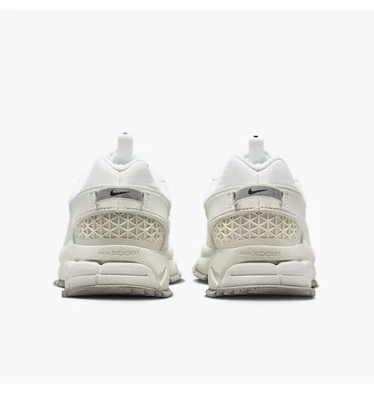 Кросівки жіночі Nike Zoom Vomero Roam Beige HV6410-100