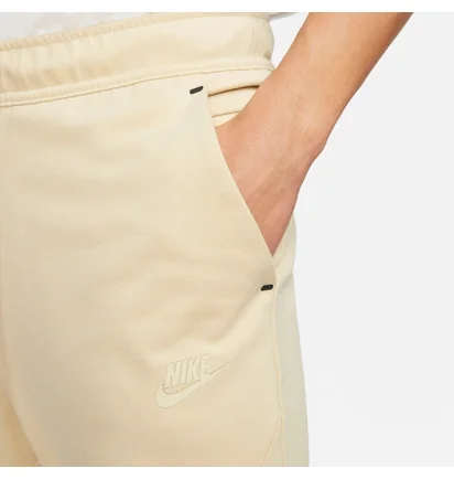 Штани чоловічі Nike Sportswear Tech Essentials Lightweight Slim-Fit Fleece Jogger Sweatpants Beige DX0826-783
