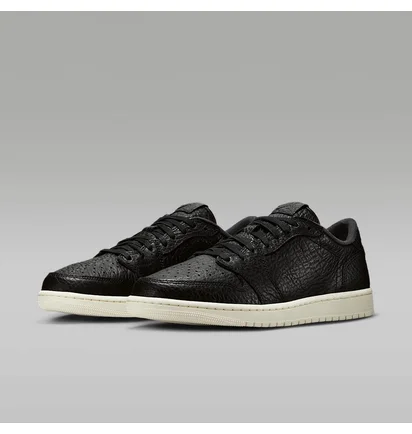 Кроссовки мужские Air Jordan 1 Retro Black 848775-005