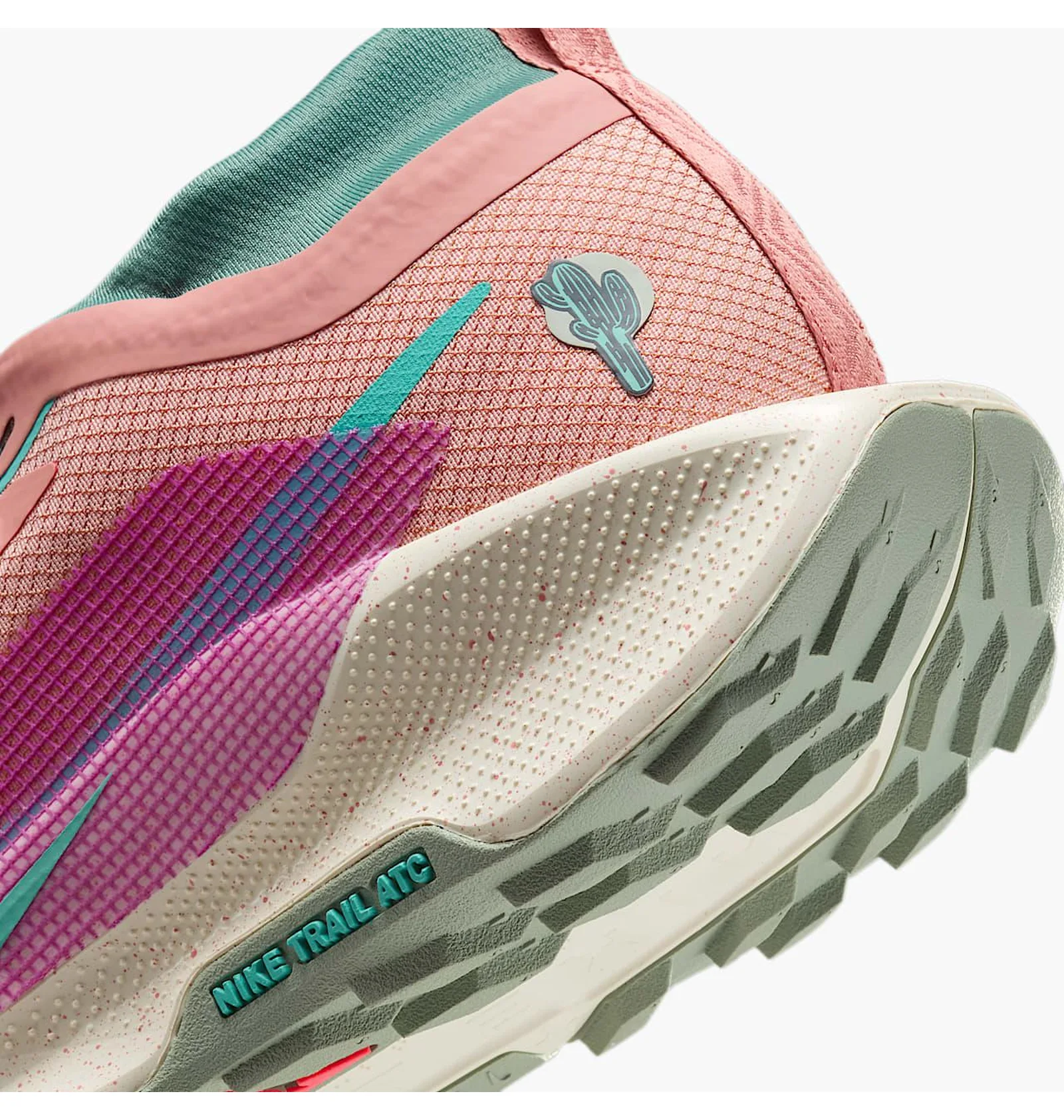 ᐉ Кроссовки женские Nike Pegasus Trail 5 Gtx Peach FQ0912-600