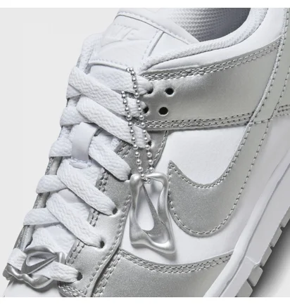 Кроссовки женские Nike Dunk Low Metallic/White FV1311-100