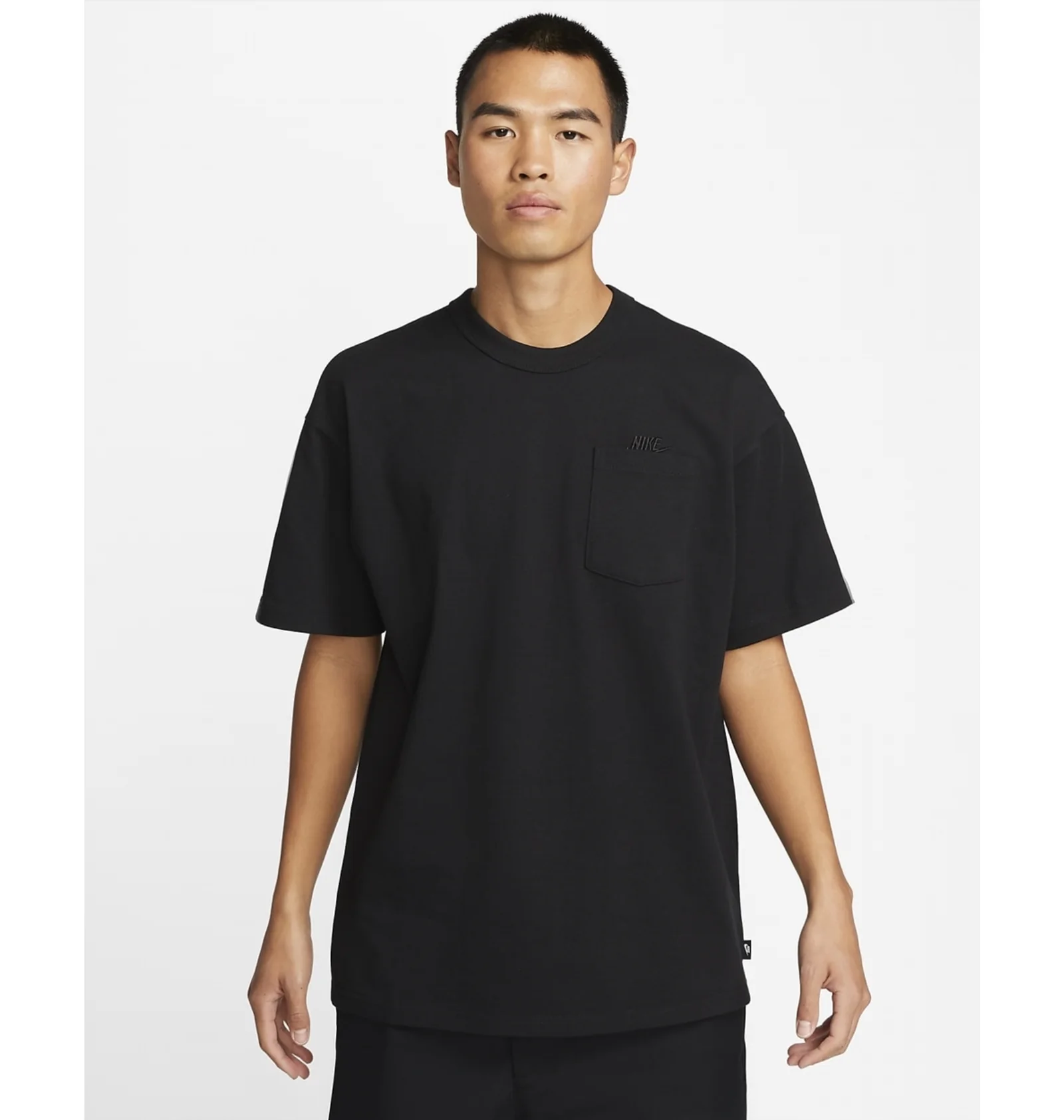 ᐉ Футболка чоловіча Nike M Nsw Prem Essntl Sust Pkt Tee Black