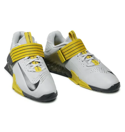 Кросівки унісекс Nike Savaleos CV5708-007