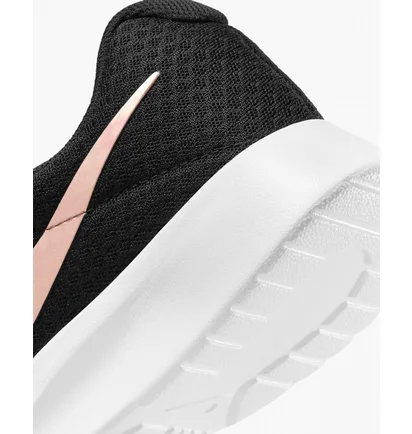 Кроссовки женские Nike Wmns Tanjun Black DJ6257-001