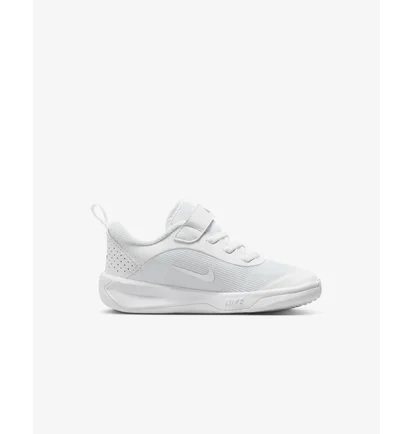 Кросівки дитячі Nike Omni Multi-Court White DM9026-100