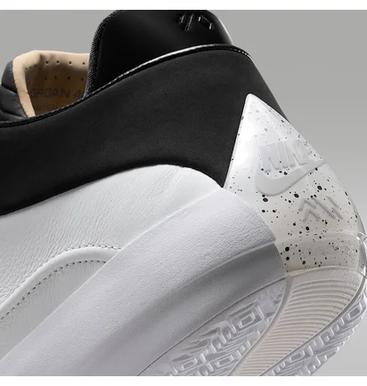 Кросівки чоловічі Nike 40 The Classic White HM9931-100