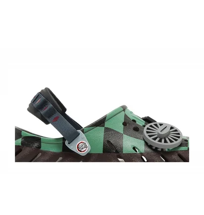 Сандали мужские CROCS Demon Slayer X Echo Clog Brown/Green 209317-2ZH