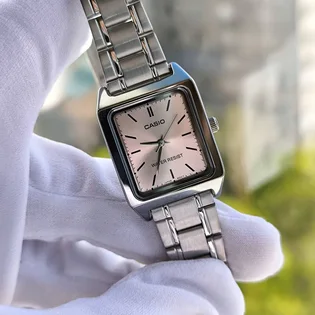 Годинник жіночий Casio LTP-V007D-4E