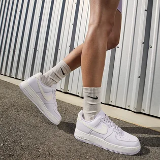 Кроссовки женские Nike Air Force 1 07 Nn W Violet DV3808-500