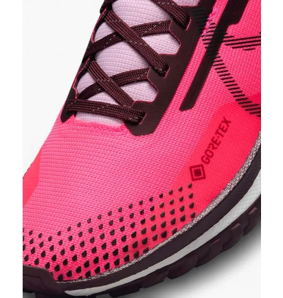 Кроссовки женские Nike Pegasus Trail 4 Gore-Tex Waterproof Trail Running Shoes Pink FN7769-600