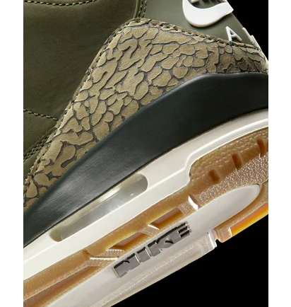 Кросівки чоловічі Air Jordan 3 Retro Olive DN3707-202