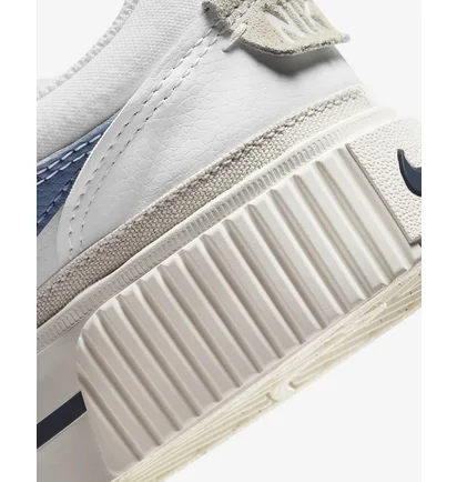 Кросівки жіночі Nike Court Legacy Lift White DM7590-104