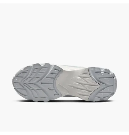 Кросівки жіночі Nike Tc 7900 Grey DD9682-005