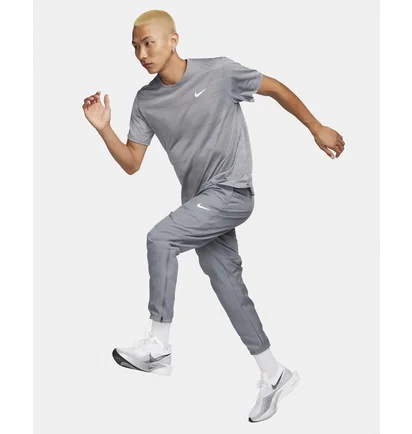 Штаны мужские Nike Challenger Dri-Fit Woven Running Pants Grey FQ4780-084