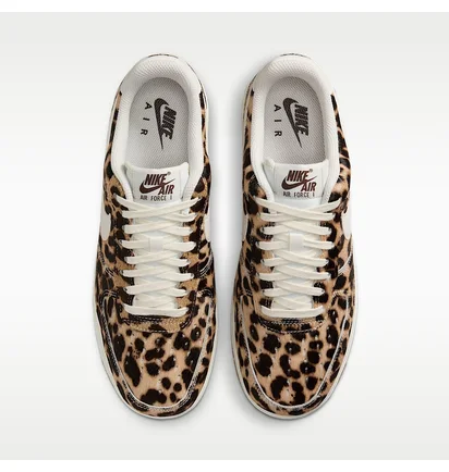 Кросівки жіночі Nike Air Force 1 07 Beige/Black IB7695-200