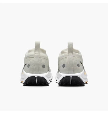 Кросівки жіночі Nike W Pegasus Trail 5 Gtx Waterproof Beige FQ0912-003