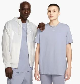 Футболка жіноча Nike Nsw Essntl Tee Bf Lbr Light Blue DN5697-519