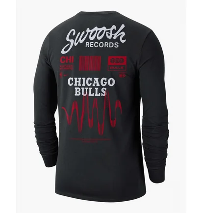 Лонгслив мужской Nike Chicago Bulls Essential MenS Nba Long-Sleeve T-Shirt Black FJ0468-010