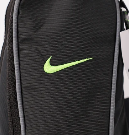 Сумка унисекс Nike Sportswear Essentials 1L Black DJ9794-060