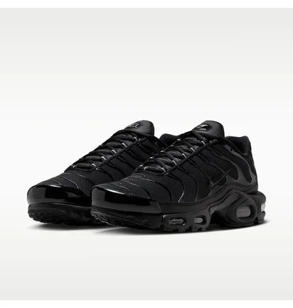 Кросівки жіночі Nike Air Max Plus WomenS Shoes Black DM2362-002