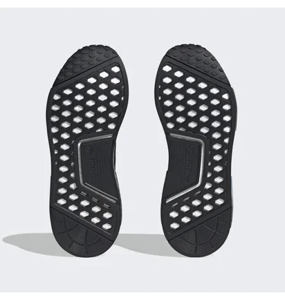 Кроссовки женские Adidas Nmd_R1 Shoes Black Hq4247