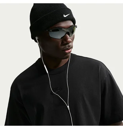 Футболка мужская Nike Sportswear Premium Essential Tee Black IH1121-010