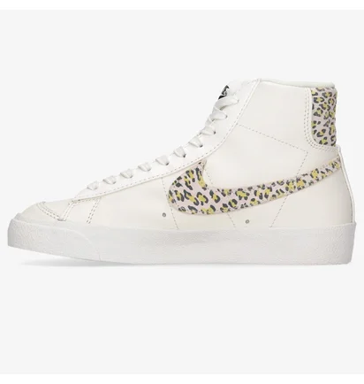 Кроссовки женские Nike W Blazer Mid 77 Se Beige DH9633-100