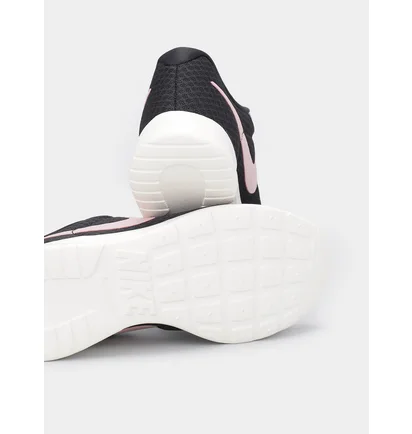 Кроссовки женские Nike Tanjun Flyease Black DV7786-002