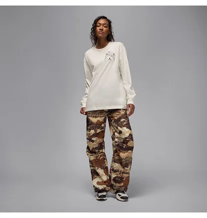 Лонгслів жіночий Nike Brooklyn Beige HV0448-133