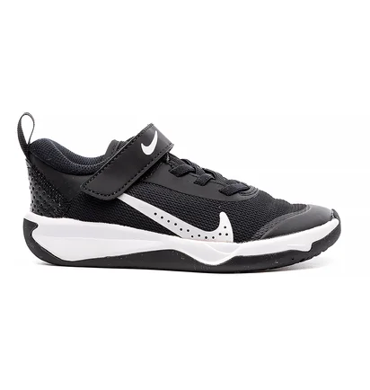 Кросівки дитячі Nike Omni Multi-Court Black DM9026-002