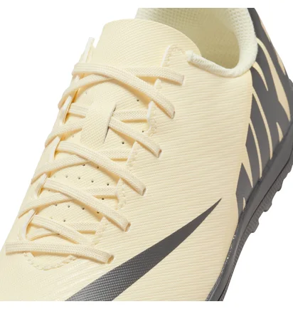 Сороконіжки дитячі Nike Jr Vapor 15 Club Tf Beige DJ5956-700