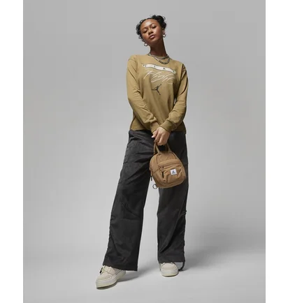 Лонгслив женский Air Jordan Long-Sleeve Graphic T-Shirt Olive FD7205-395