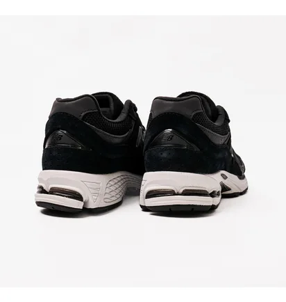 Кроссовки мужские New Balance 2002R Black Nbm2002Rbk