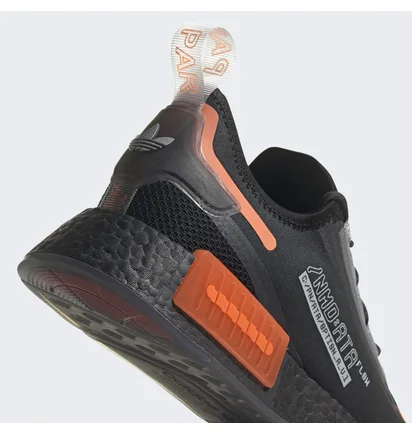 Кросівки чоловічі Adidas Nmd_R1 Spectoo Black GZ9264