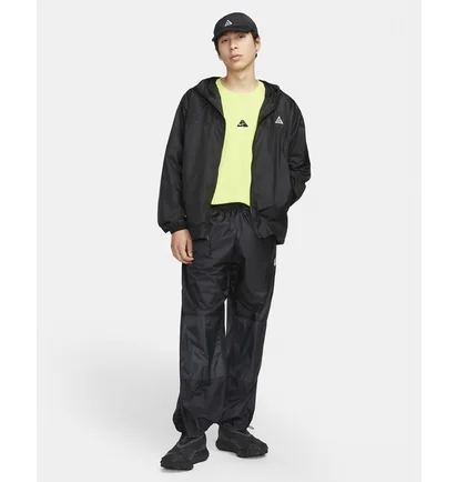 Вітровка чоловіча Nike Acg Cinder Cone MenS Windproof Jacket Black DB0978-015