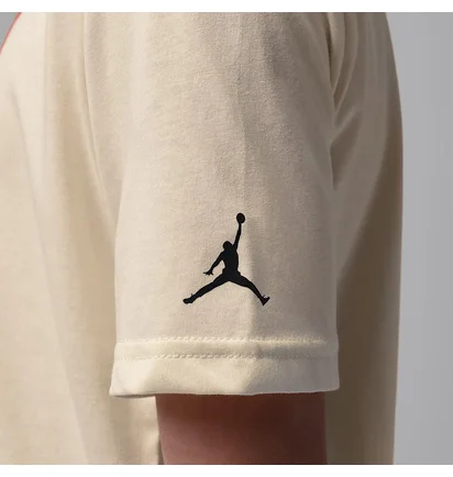 Футболка дитяча Nike Ess Tee Beige 95F057-W5T